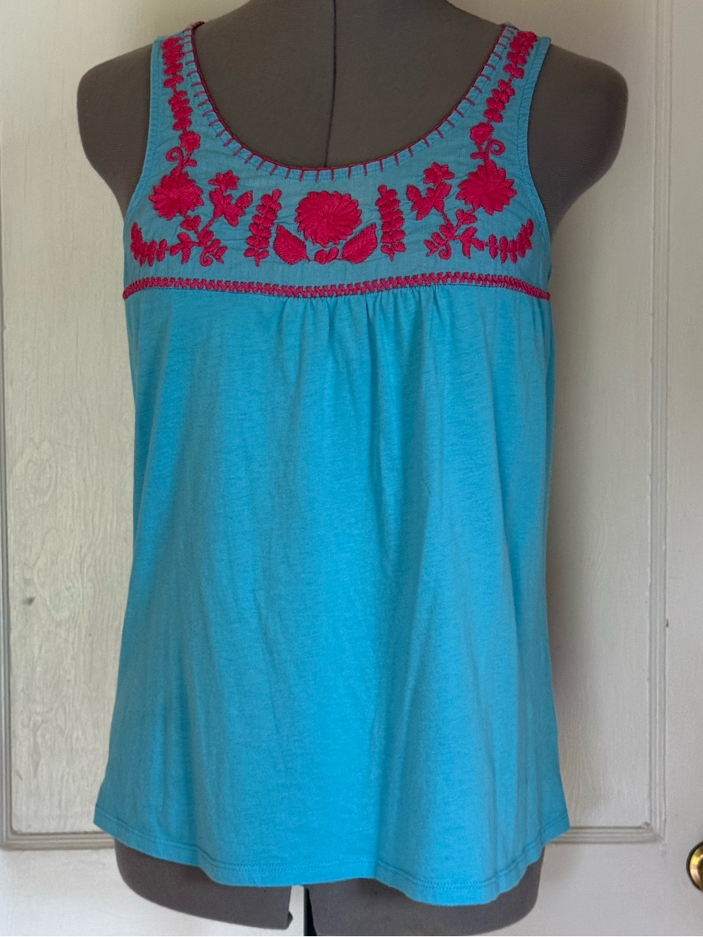 Old Navy embroidered tank